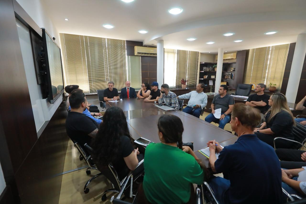 Prefeitura reúne artistas locais para definição de apresentações na Expopato 2025