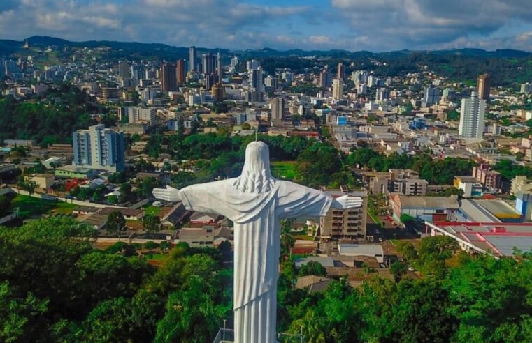 Morro do Calvário é revitalizado para Semana Santa e deve receber milhares de visitantes em Francisco Beltrão