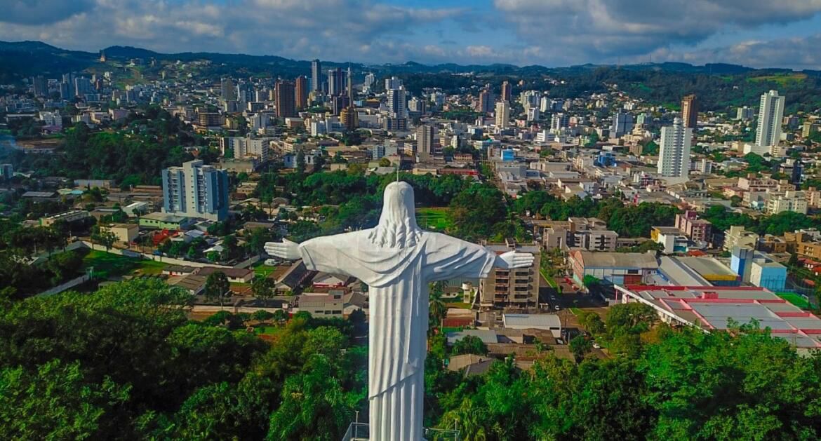 Morro do Calvário é revitalizado para Semana Santa e deve receber milhares de visitantes em Francisco Beltrão