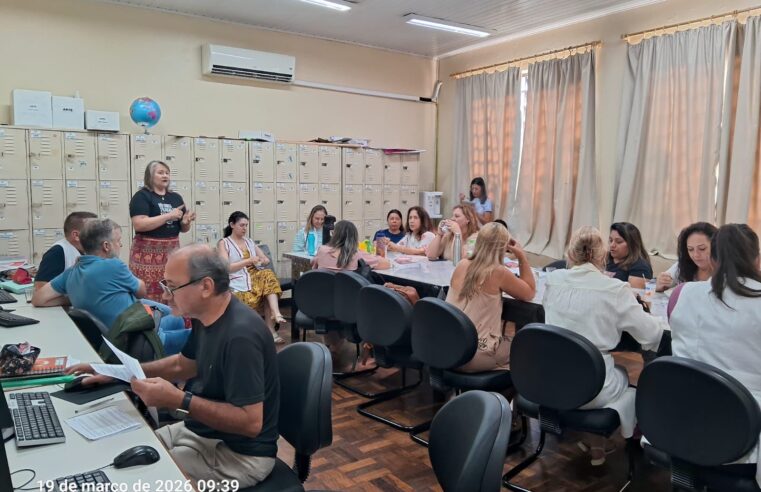 Educadores do Paraná suspendem greve após avanços, mas mantêm estado de alerta e mobilização