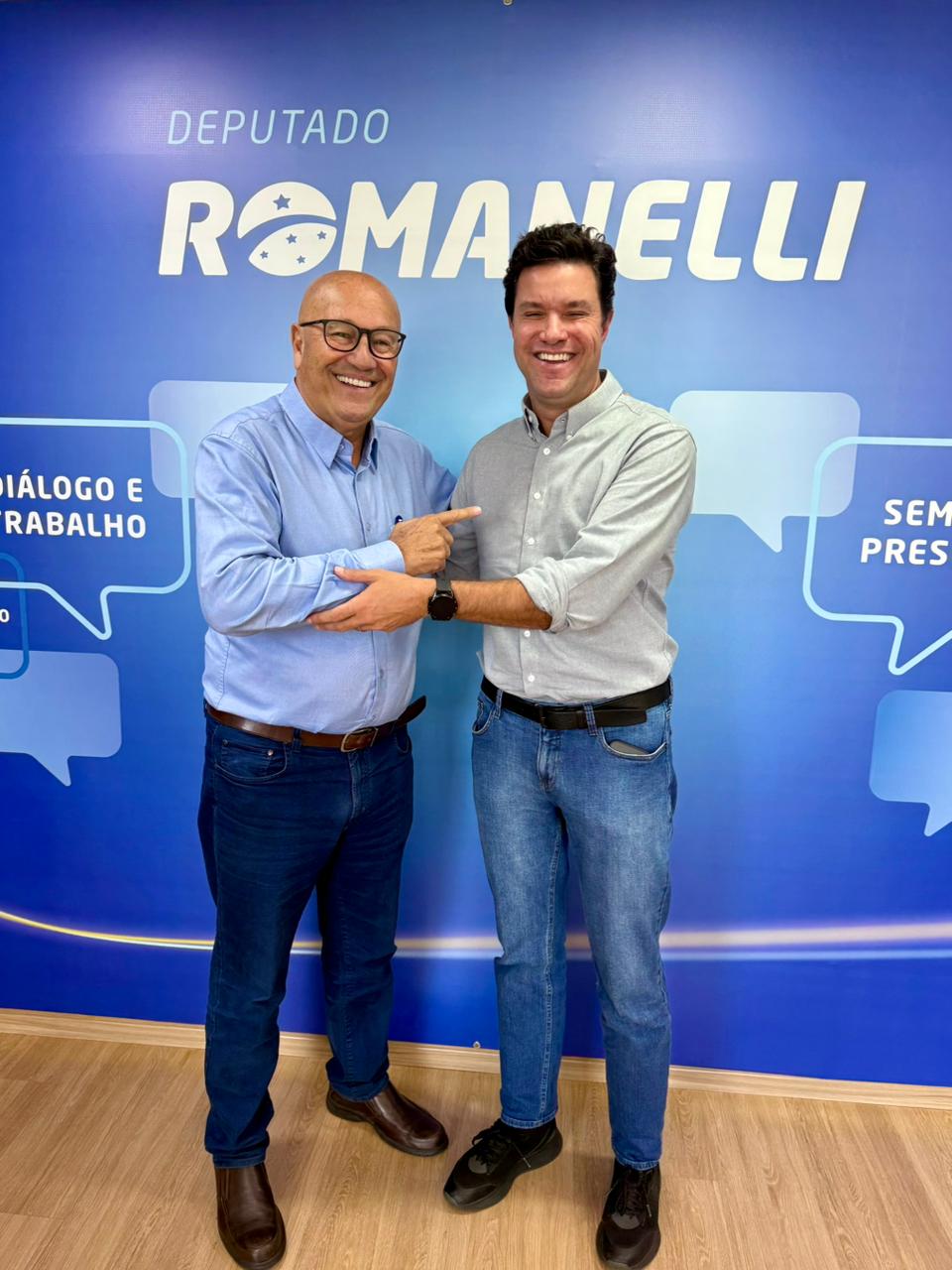 Líder da bancada do PSD  declara apoio à pré-candidatura de Guto Silva ao Governo do Paraná