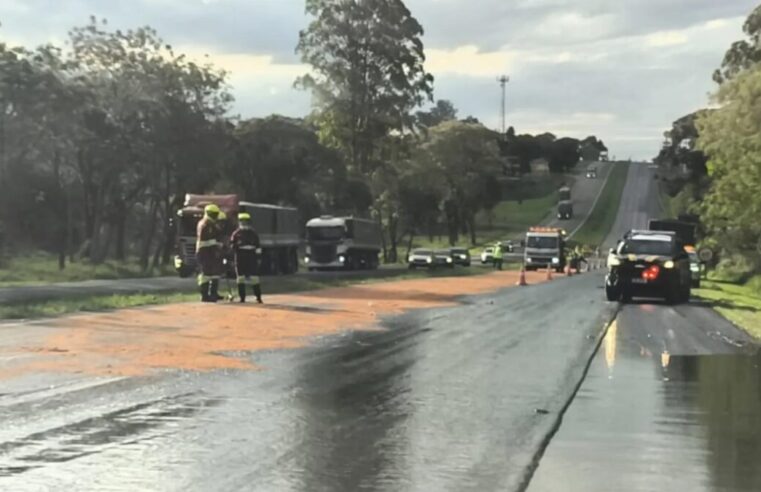 Acidente na BR-376 gera bloqueio no PR