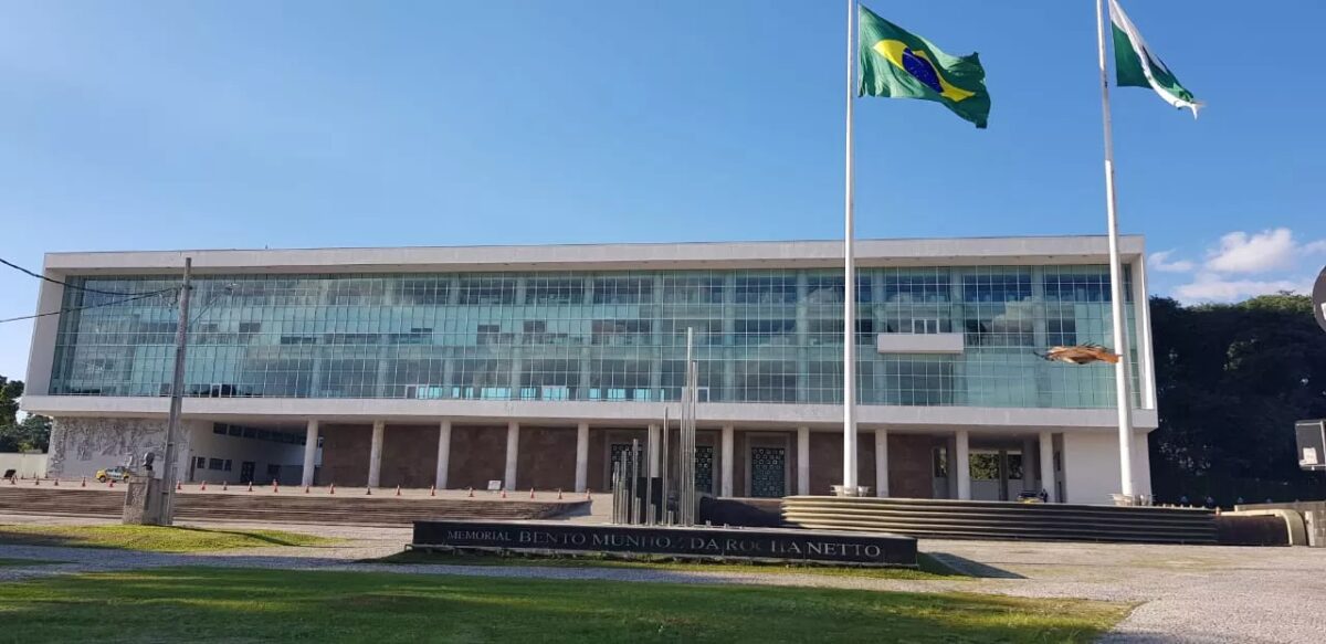Eleições PR: candidatos intensificam ruas