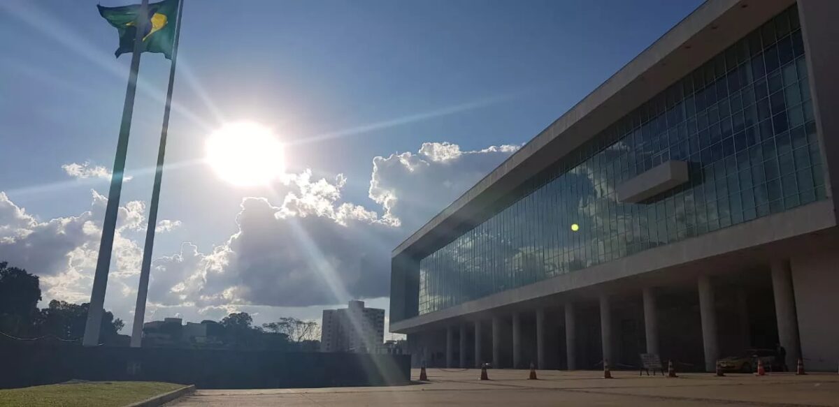 Eleições no PR: candidatos intensificam campanha