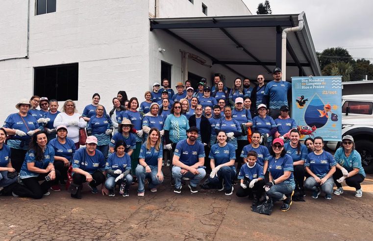 Mutirão de limpeza recolhe uma tonelada de resíduos de nascente no Padre Ulrico