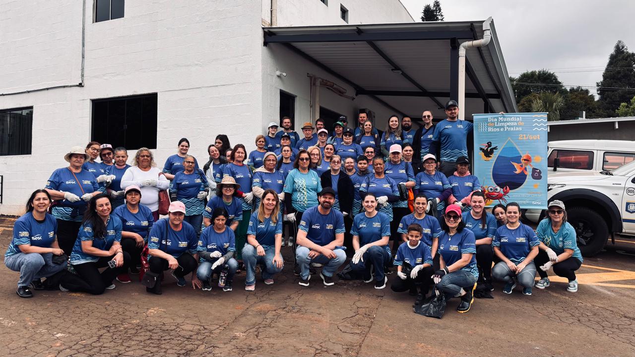 Mutirão de limpeza recolhe uma tonelada de resíduos de nascente no Padre Ulrico