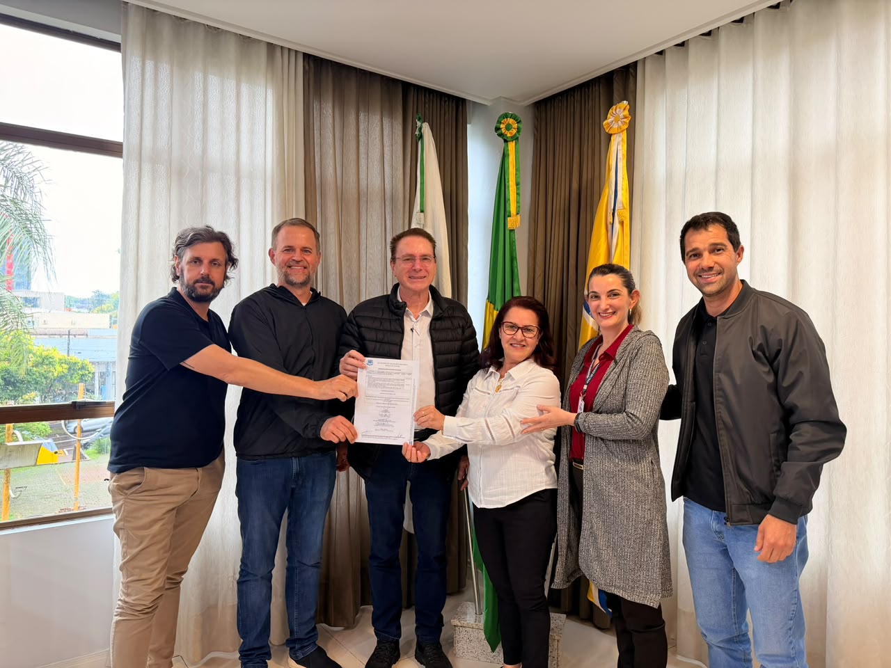 Prefeito Pedron assina ordem de serviço para ampliação e reforma do CMEI Délio João Fregonese